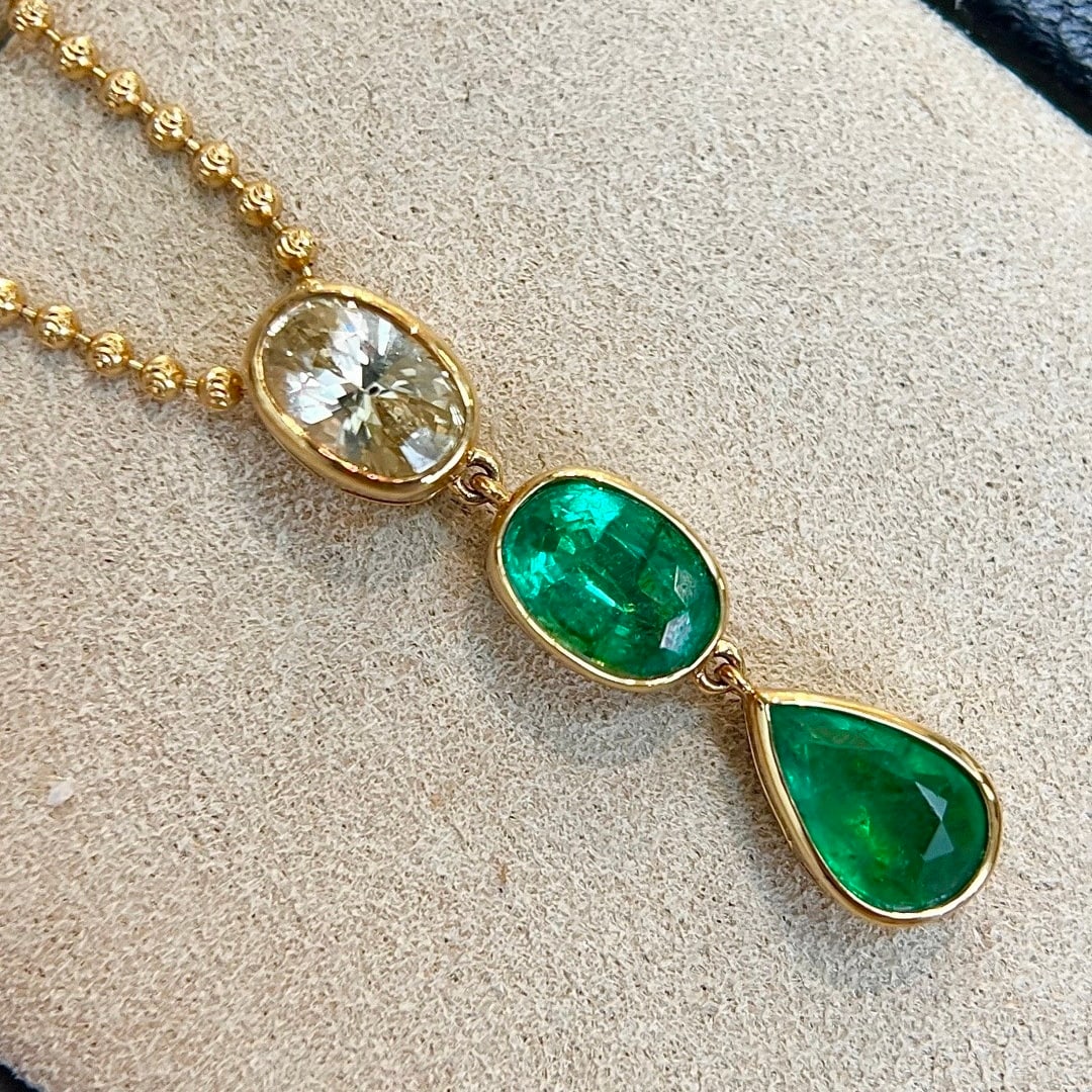 14k Gold 3.17 Ctw Vivid Green Natural Emerald & Sapphire Pendant( Without Chain ) - 2