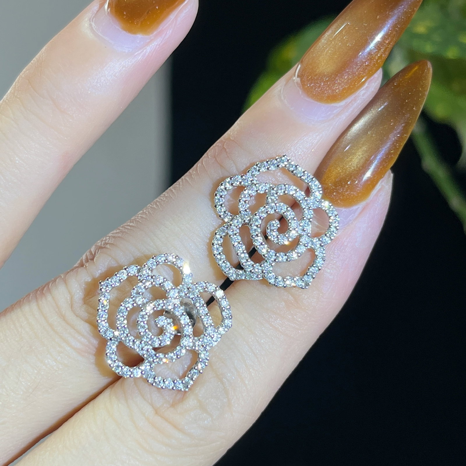 14k Gold 1.04 Ct Natural H Diamond & Flowers Earrings - 3