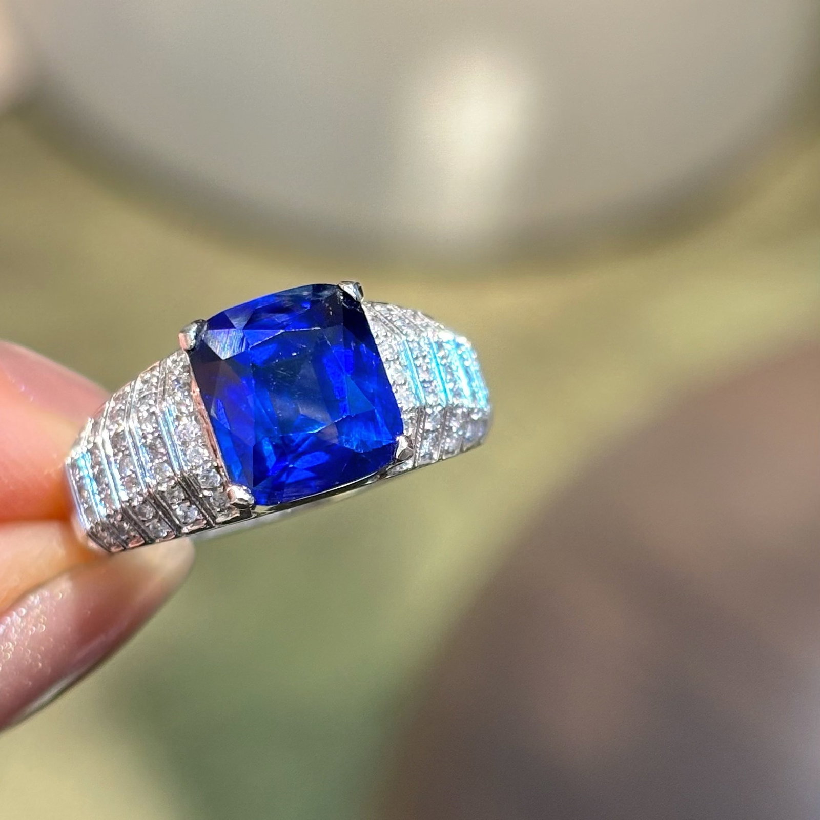 14k Gold 3.52 Ct Natural Sapphire & Diamond Ring: Ref:231094379 // gold content:14k gold // ring size:7. 25us // // main gemstone:sapphire // shape:cushion // carat weight:3. 52ct // color:blue // treatment:natural // // adjacent gemstone 2 : diamond
