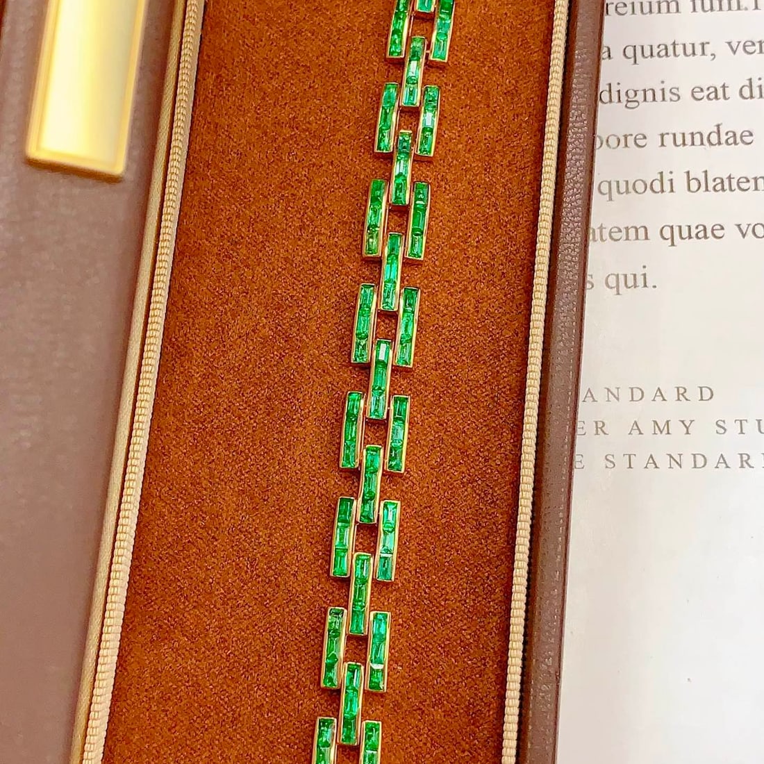 14k Gold 7.88 Ct Natural Emerald Bracelet - 2