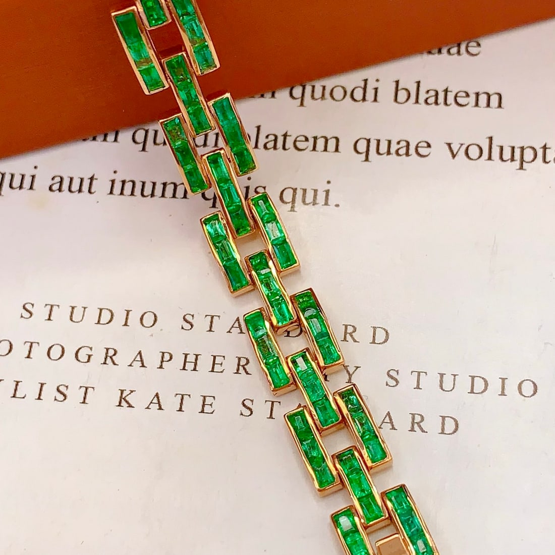 14k Gold 7.88 Ct Natural Emerald Bracelet - 4