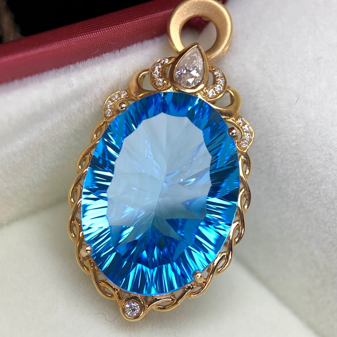14k Gold 21.2 Ct Natural Topaz & Diamond Pendant( Without Chain ) - 3