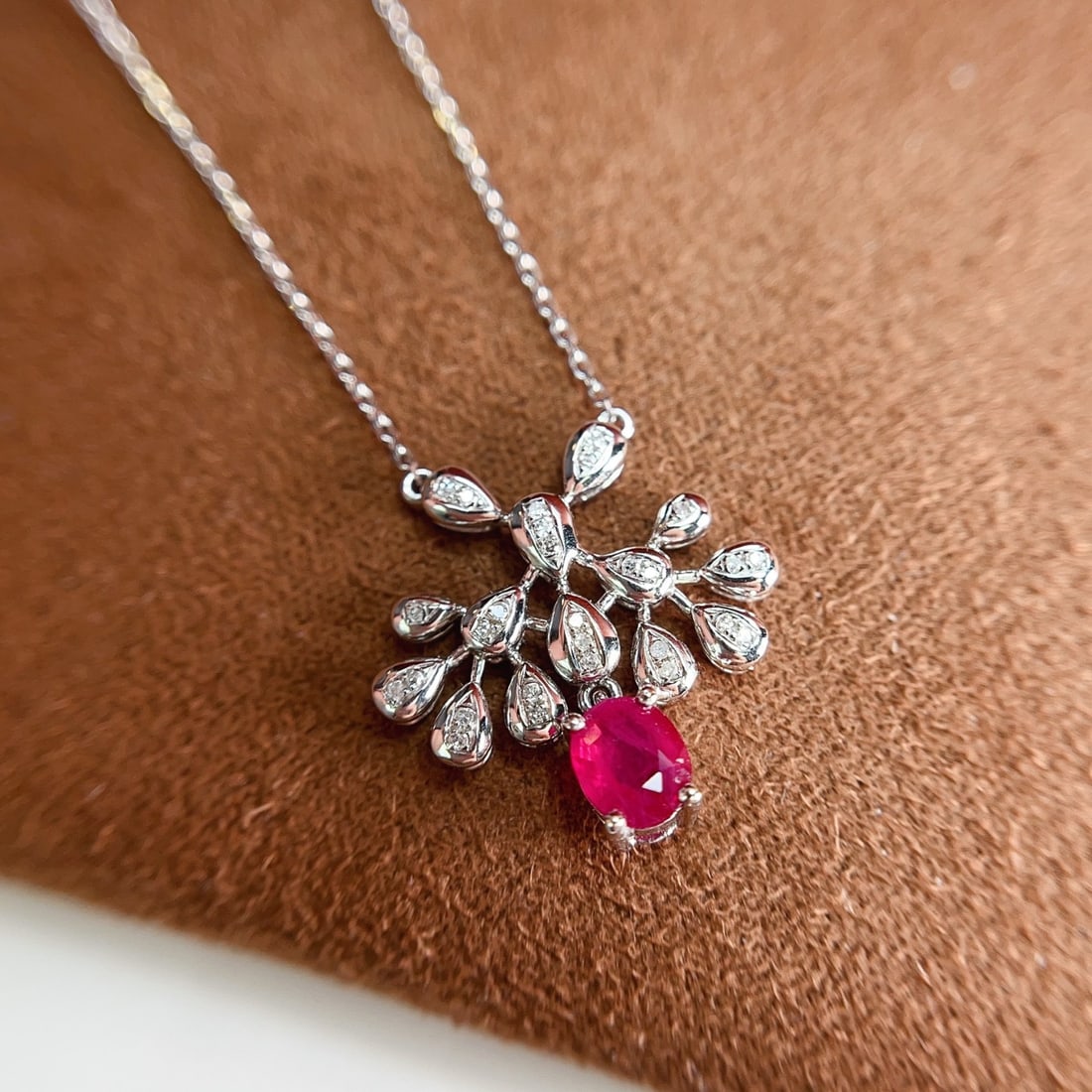 14k Gold 0.65 Ct Natural Ruby & Diamond Necklace - 4