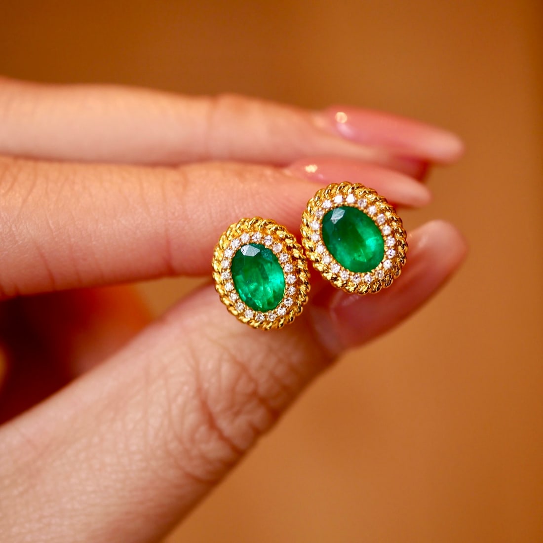 14k Gold 1.58 Ctw Vivid Green Natural Emerald & Diamond Earrings - 2
