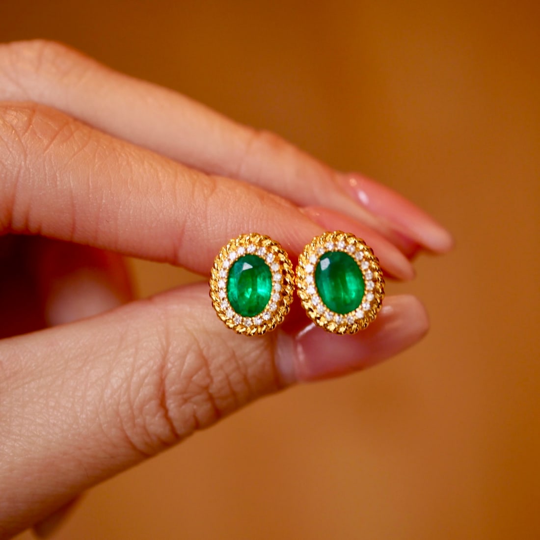 14k Gold 1.58 Ctw Vivid Green Natural Emerald & Diamond Earrings - 3