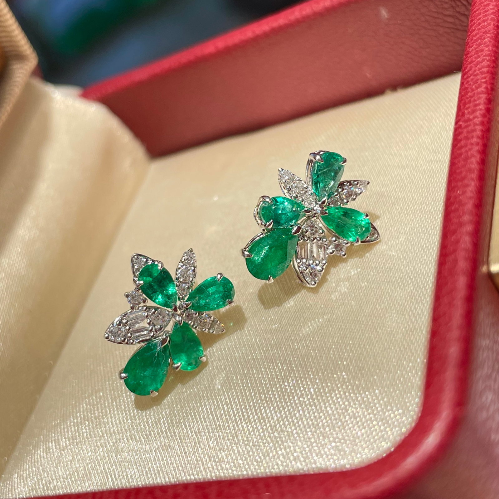 14k Gold 1.8 Ct Vivid Green Natural Emerald & Diamond Earrings - 5