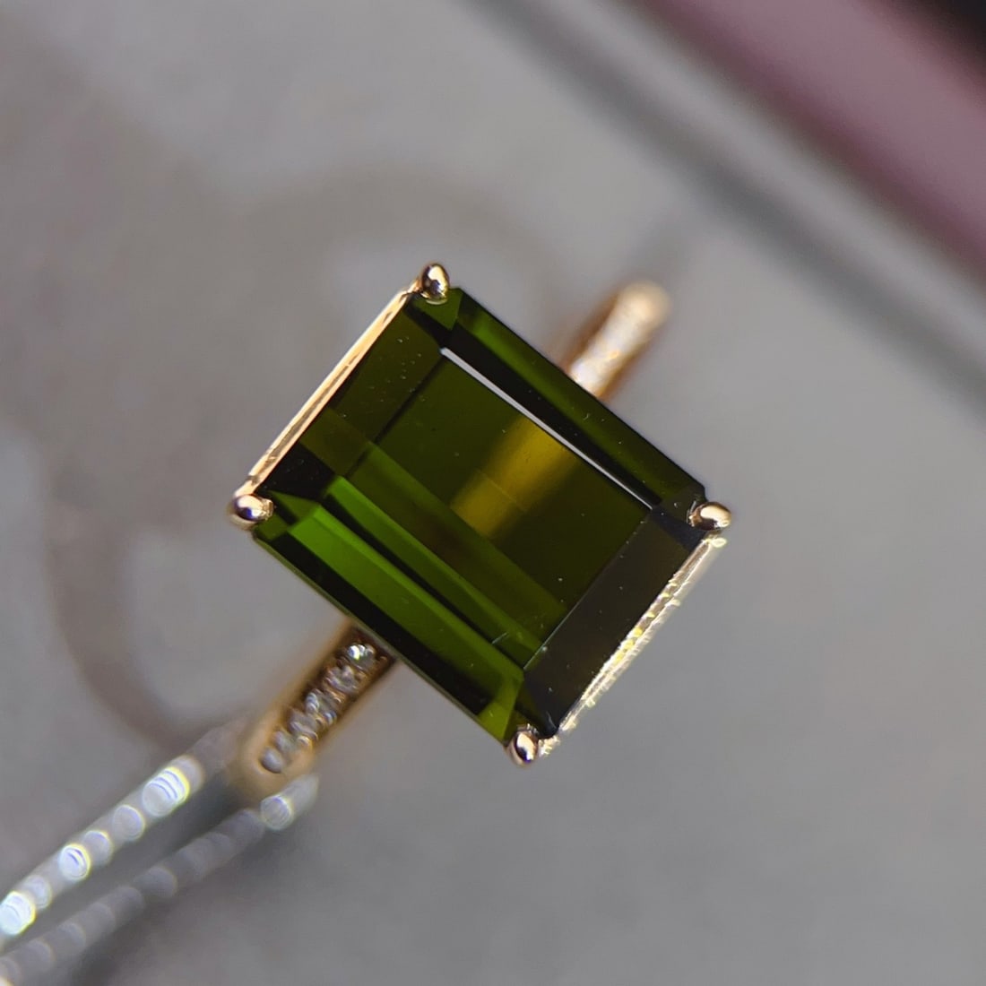 14k Gold 4.18 Ctw Natural Tourmaline & Diamond Ring: Ref:231094415 // gold content:14k gold // ring size:7. 25us // // main gemstone:tourmaline // shape:octagonal // carat weight:4. 15ct // color:green // treatment:natural // // adjacent gemstone 2 :
