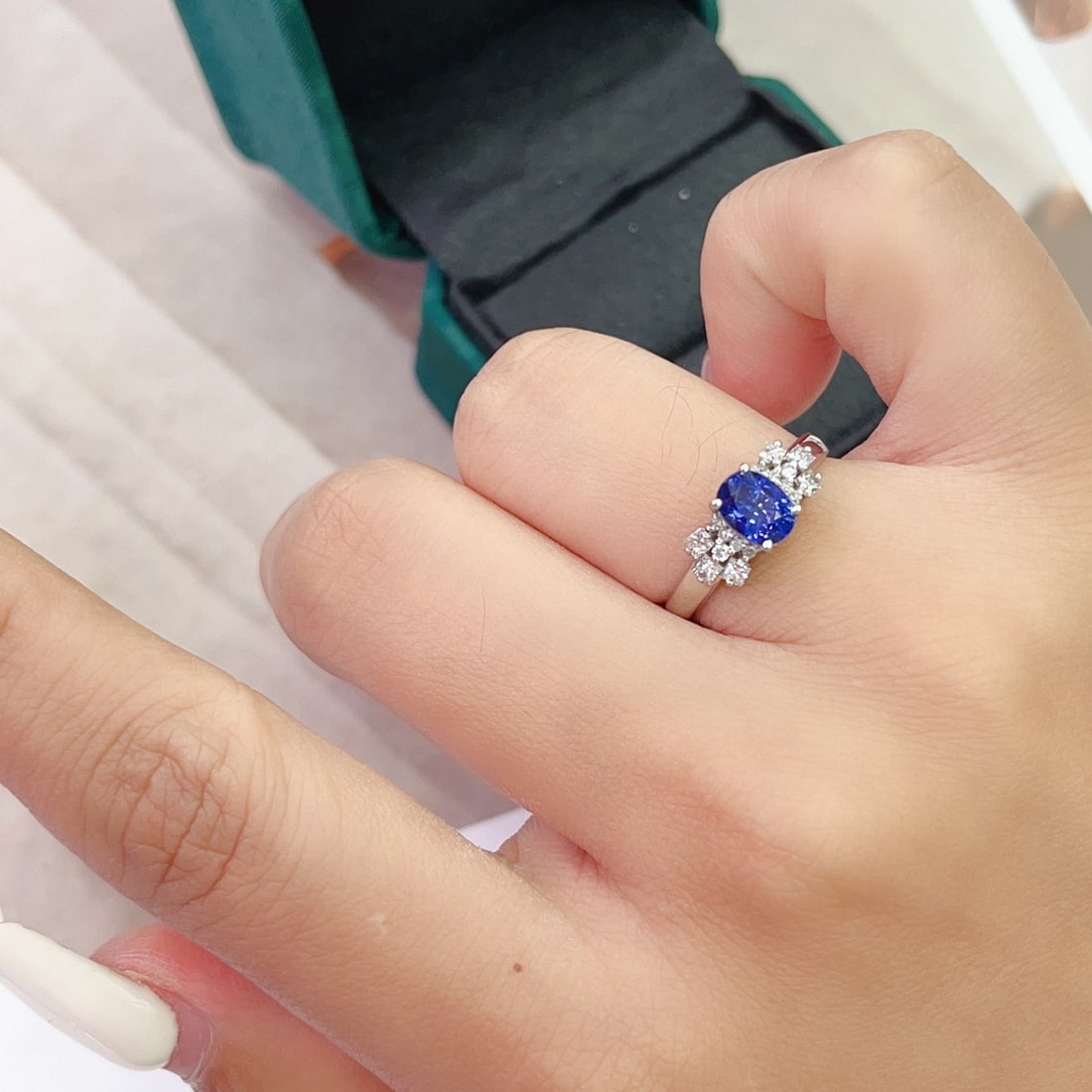 14k Gold 1.10 Ct Natural Sapphire & Diamond Ring - 3