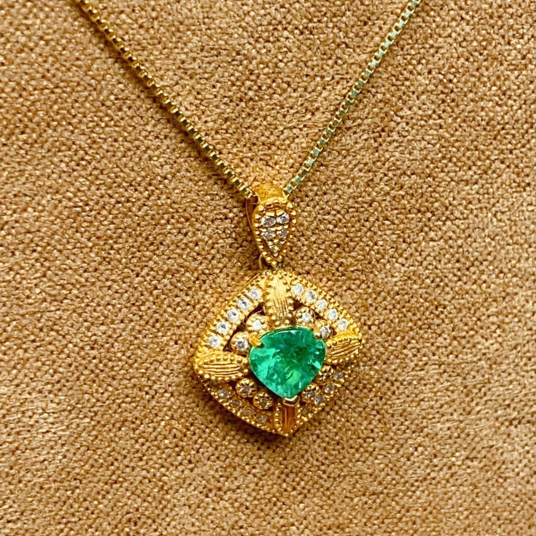 14k Gold 0.5 Ct Natural Emerald & Diamond Pendant( Without Chain ) - 3