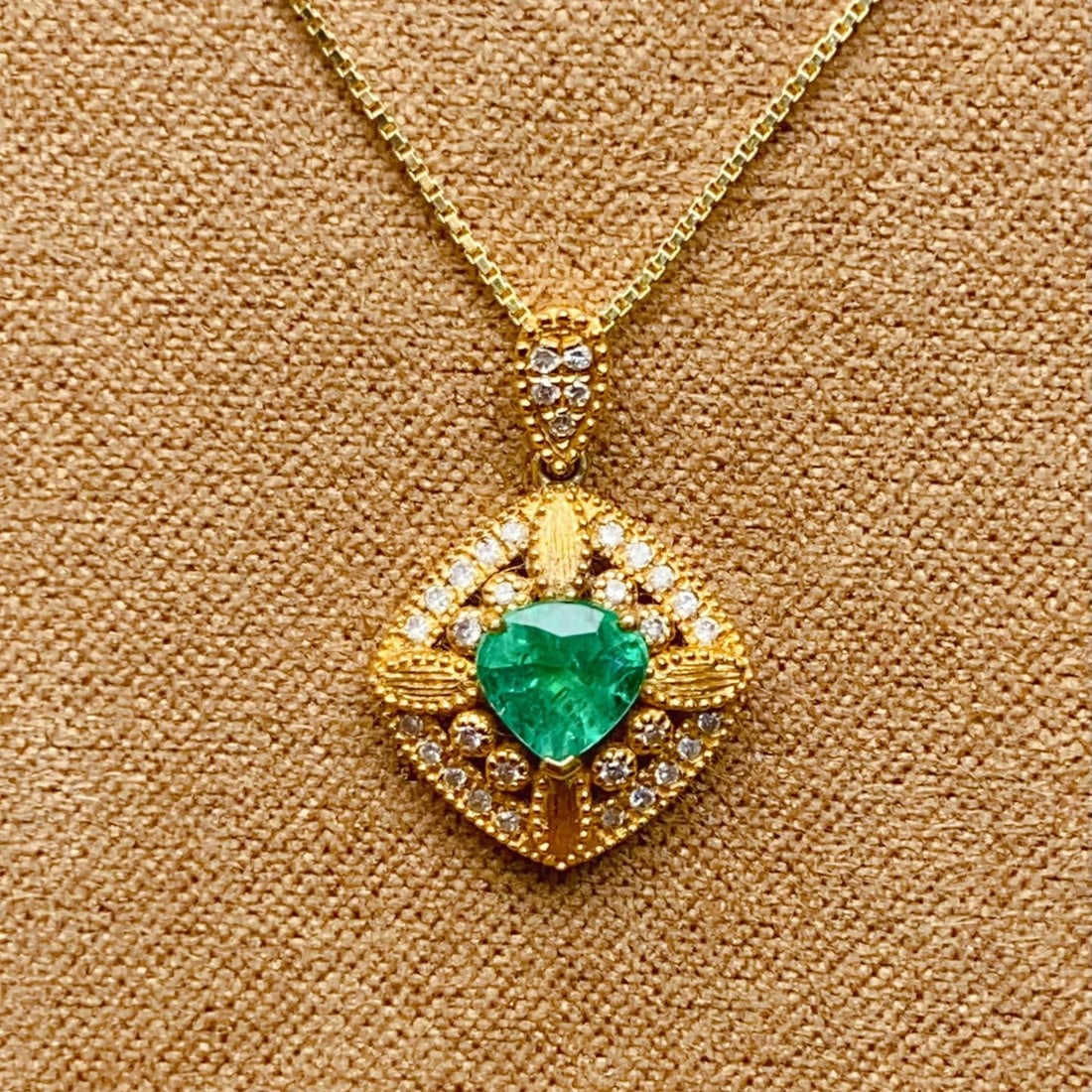 14k Gold 0.5 Ct Natural Emerald & Diamond Pendant( Without Chain ) - 5