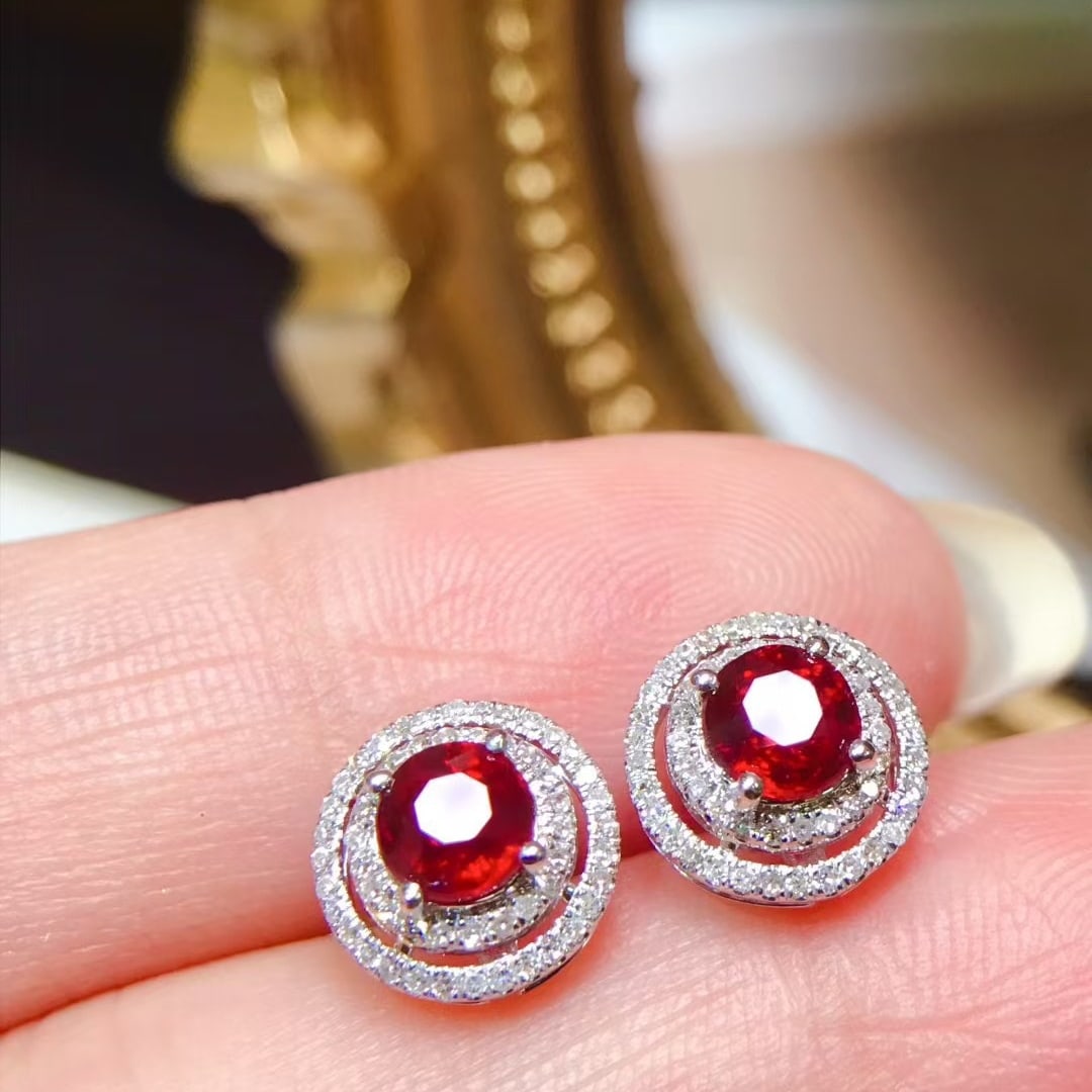 14k Gold 1.51 Ctw Natural Ruby & Diamond Earrings: Ref:231094441 // gold content:14k gold // main gemstone:ruby // shape:round // carat weight:1. 25ct // color:pigeonblood red // treatment:natural // cut grade:g // // adjacent gemstone 2 : diamond //
