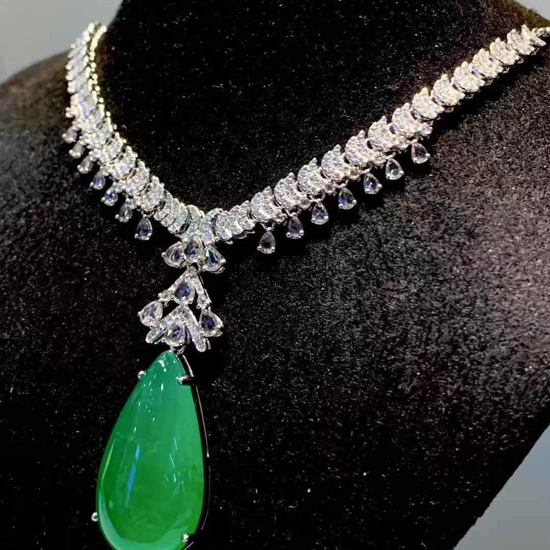 14k Gold 16.3 Ct Natural Emerald & Diamond & Sapphire Necklace - 4