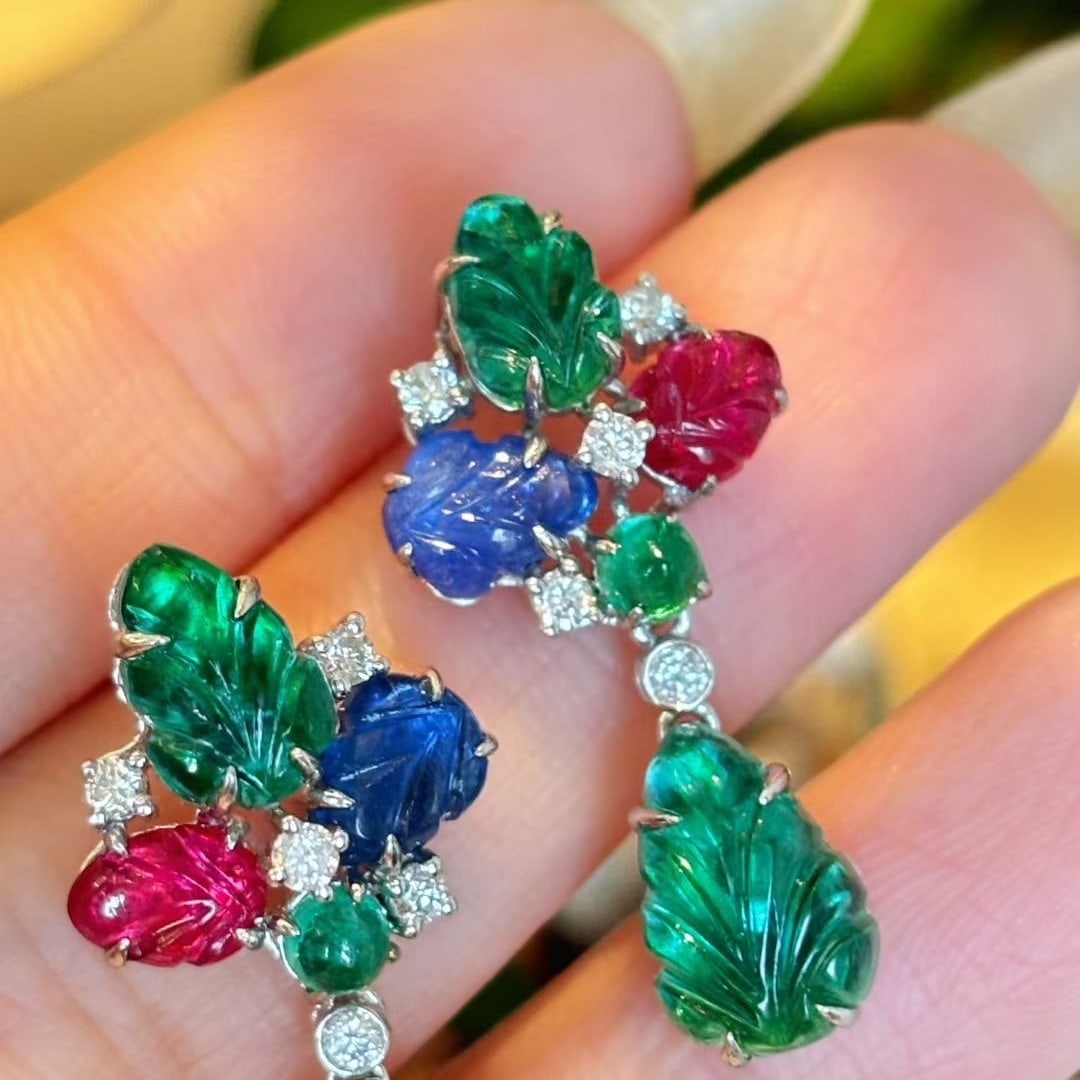 14k Gold 7.81 Ct Natural Emerald & Sapphire & Spinel Earrings - 4