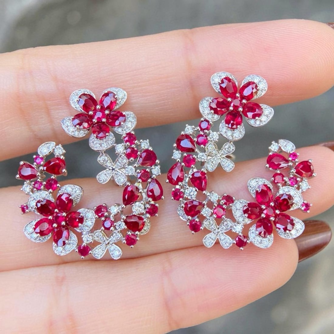 14k Gold 3.82 Ctw Natural Ruby & Diamond Earrings: Ref:231095021 // gold content:14k gold // main gemstone:ruby // shape:multiple // carat weight:3. 36ct // color:red // treatment:natural // // adjacent gemstone 2 : diamond // shape:round // carat