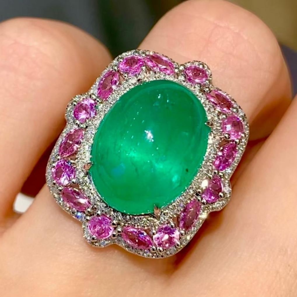 14k Gold 7.88 Ct Natural Emerald & Diamond Ring: Ref:231095031 // gold content:14k gold // ring size:7. 25us // // main gemstone:emerald // shape:oval // carat weight:7. 88ct // color:green // treatment:natural // // adjacent gemstone 2 : diamond