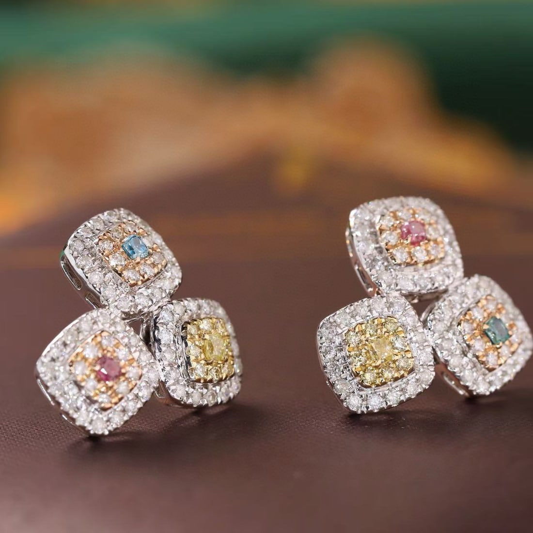 14k Gold 0.75 Ct Natural Color Diamond Earrings - 4