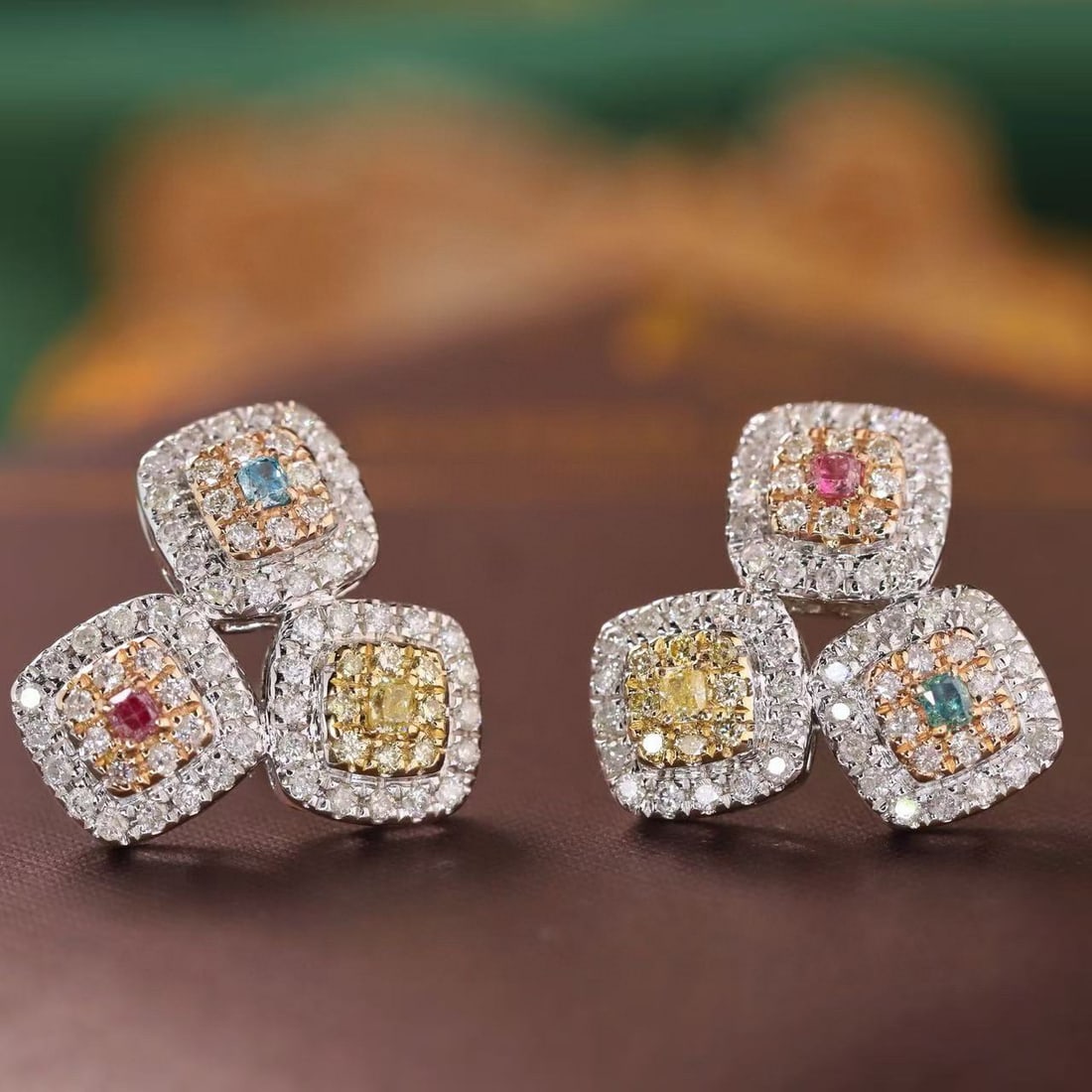 14k Gold 0.75 Ct Natural Color Diamond Earrings - 6