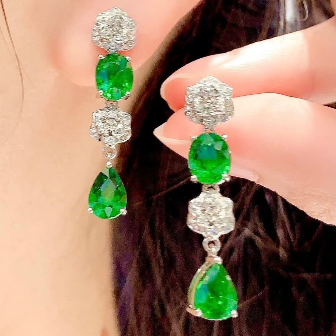 14k Gold 4.5 Ct Natural Tsavorite & Diamond Earrings - 6