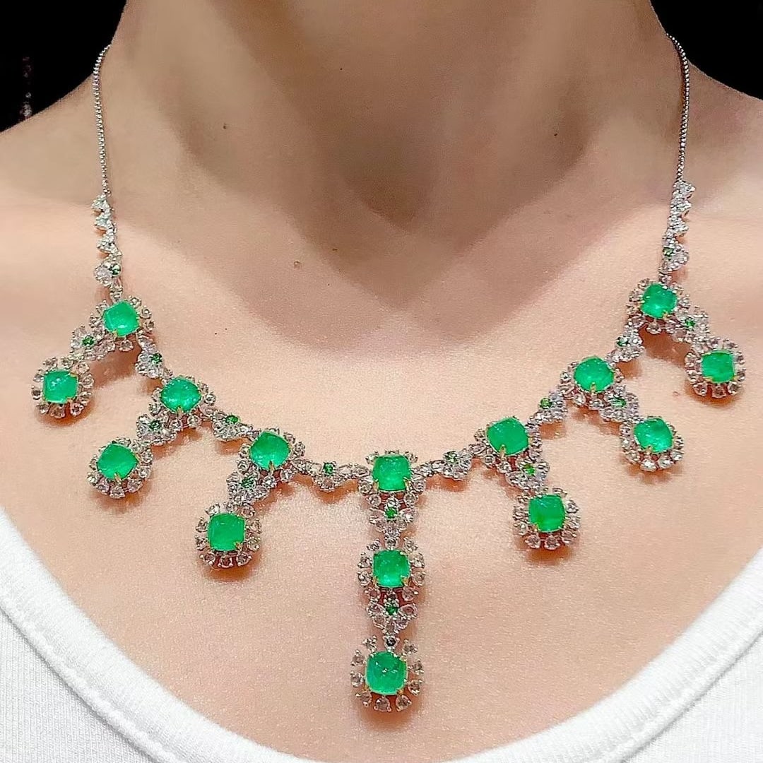 14k Gold 15.1 Ct Natural Emerald & Coloured Gemstone & Diamond Necklace - 2
