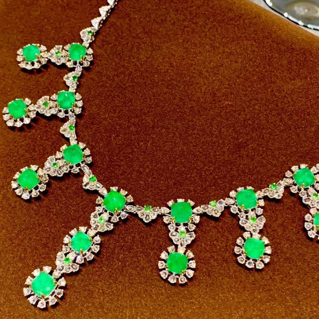 14k Gold 15.1 Ct Natural Emerald & Coloured Gemstone & Diamond Necklace - 6