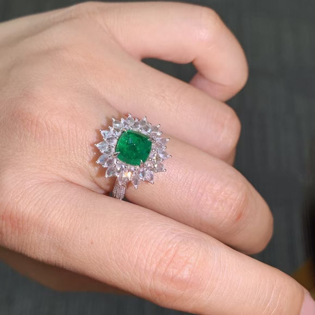 14k Gold 3.86 Ctw Natural Emerald & Diamond Ring - 6