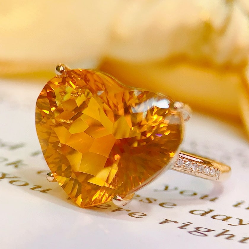 14k Gold 9.20 Ctw Natural Citrine & Diamond Ring - 2