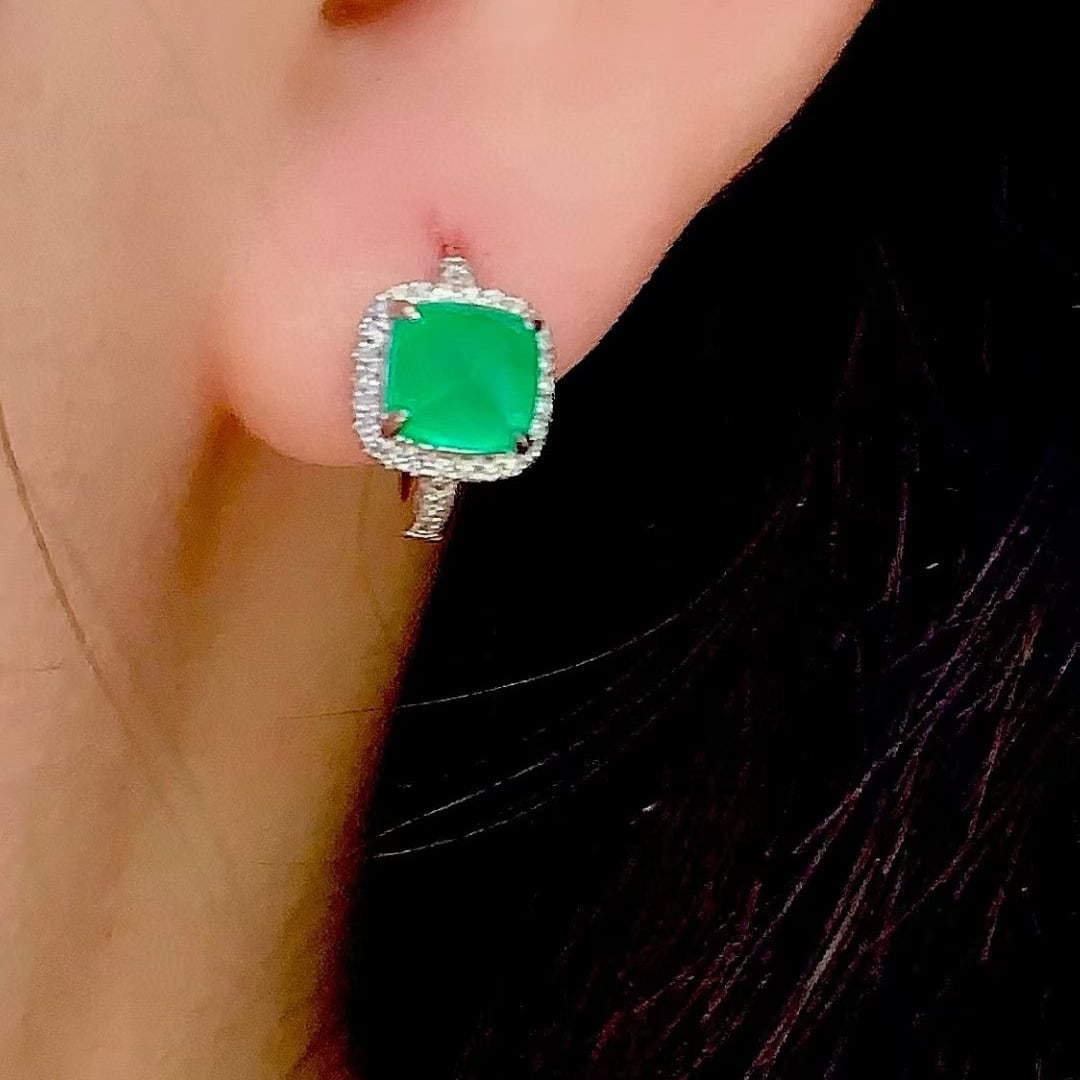 14k Gold 2.00 Ct Natural Emerald & Diamond Earrings - 5