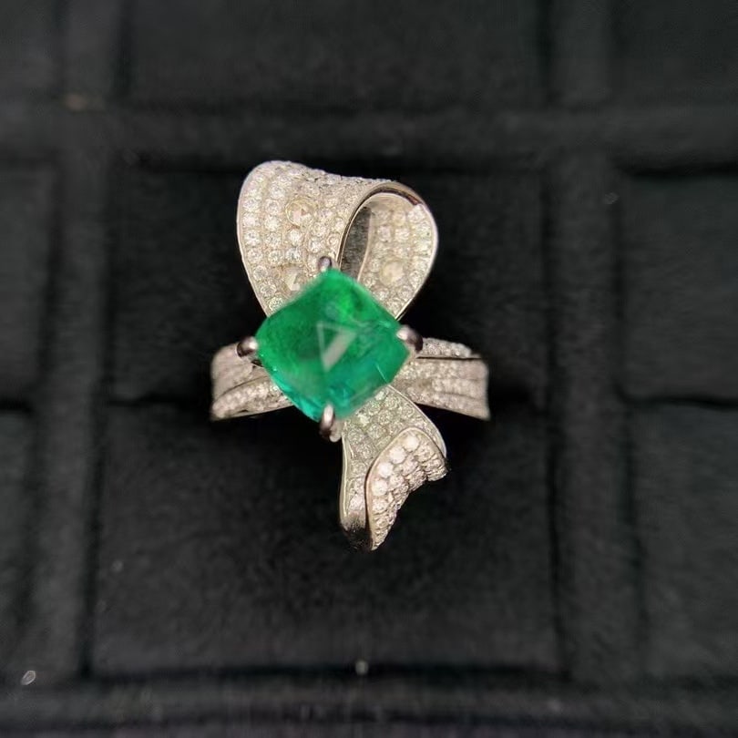 14k Gold 4.53 Ctw Natural Emerald & Diamond Ring - 4