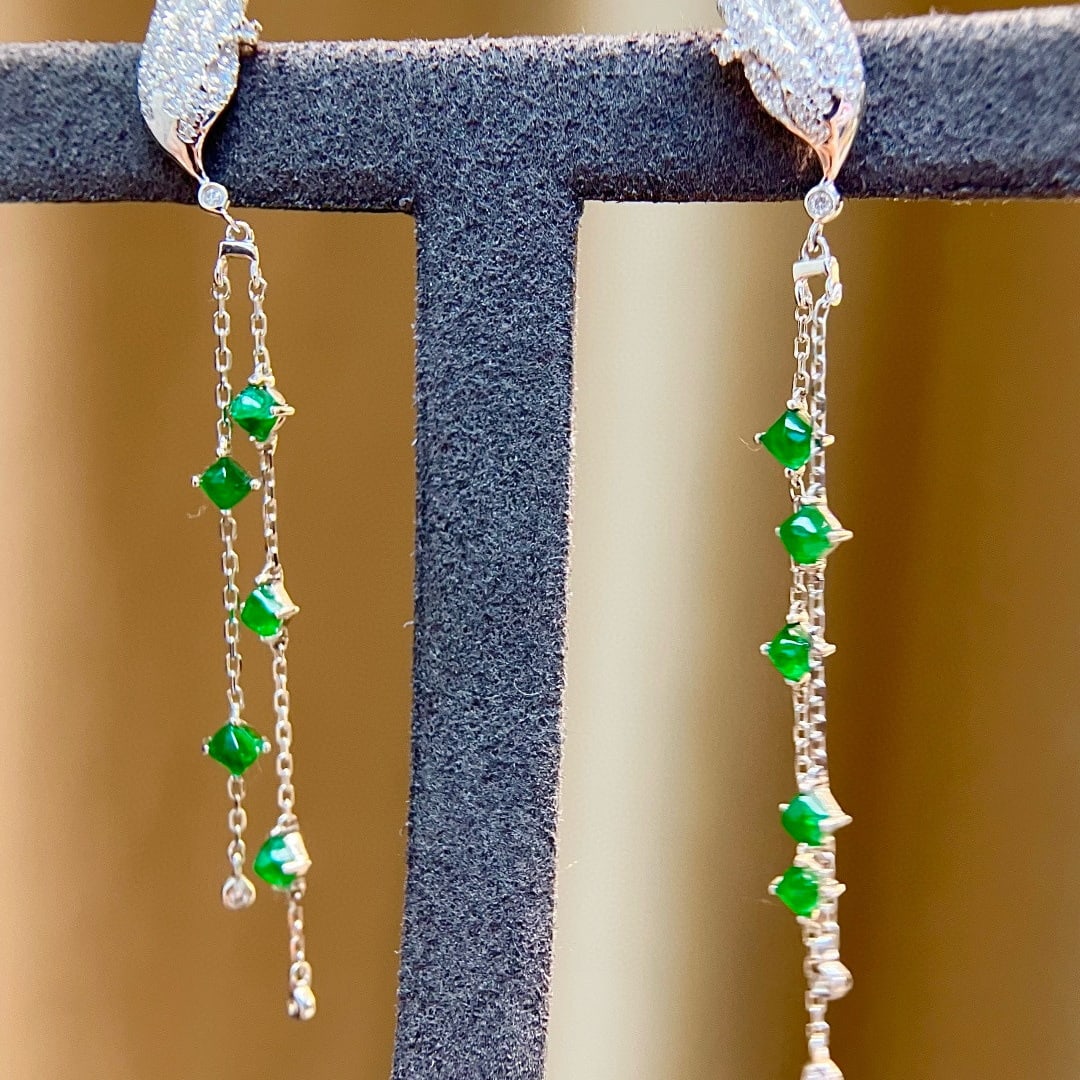 14k Gold 1.92 Ctw Natural Emerald & Diamond Earrings - 6