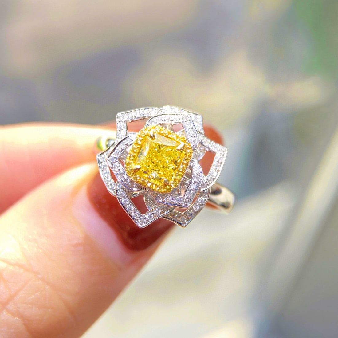 Gia Certified 14k Gold 0.81 Ctw Natural Yellow Diamond & Diamond Ring - 2