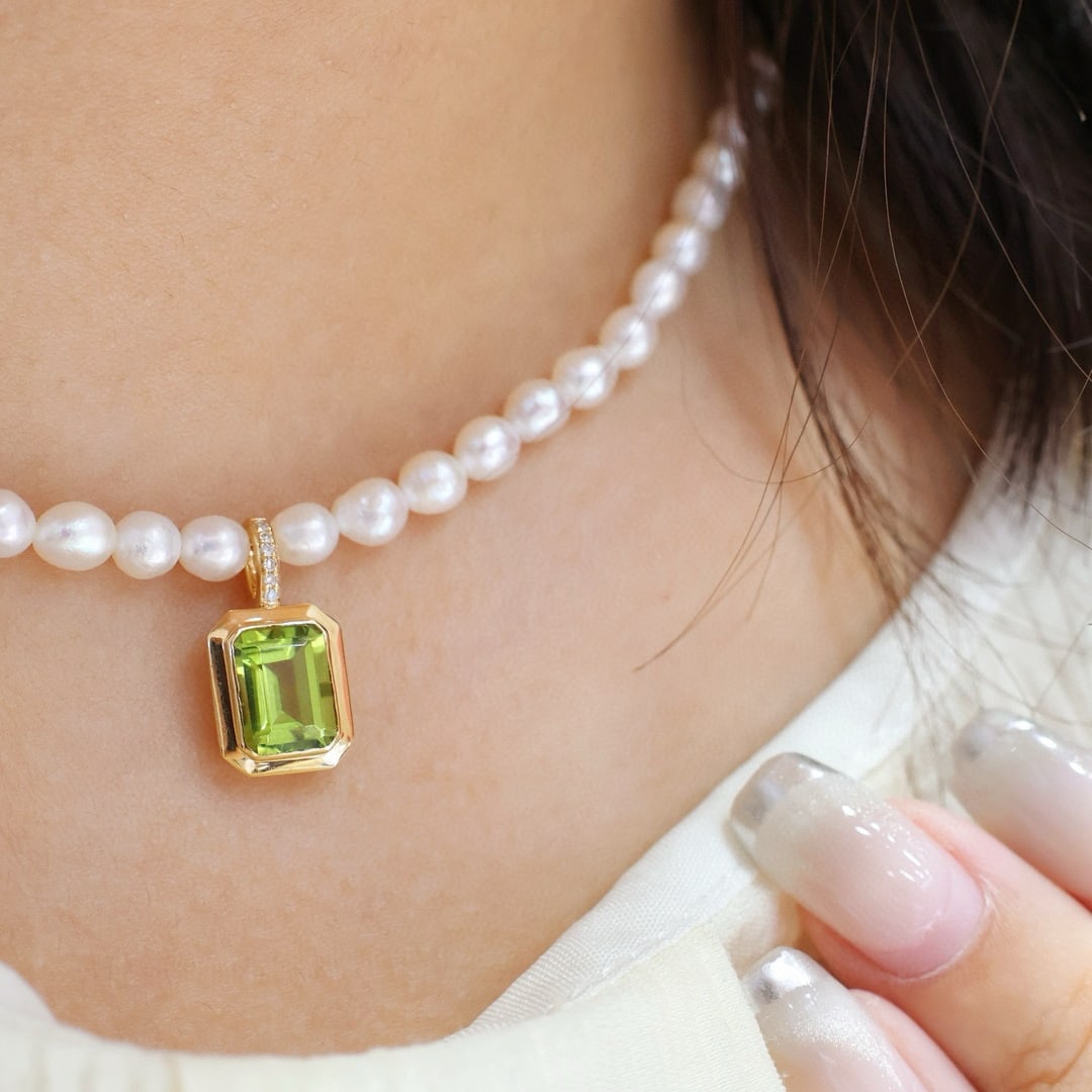14k Gold 1.8 Ct Natural Peridot & Diamond Pendant( Without Chain ) - 6