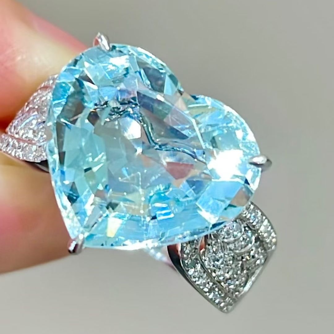14k Gold 5.28 Ct Natural Aquamarine & Diamond Ring - 4