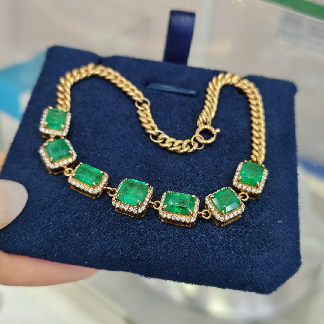 14k Gold 4.97 Ctw Natural Emerald & Diamond Bracelet - 3