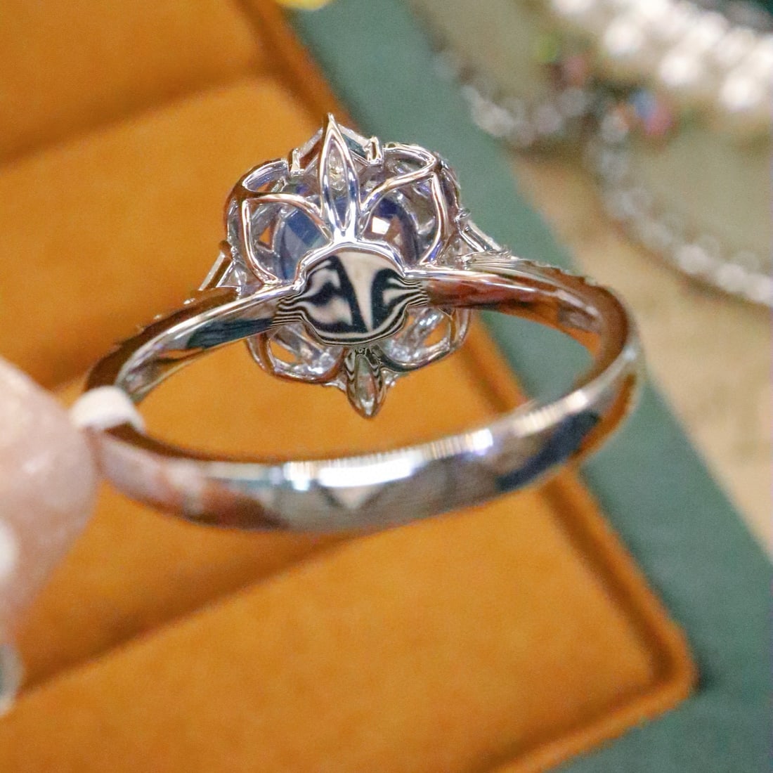 14k Gold 3.43 Ctw Natural Sapphire & Diamond Ring - 4