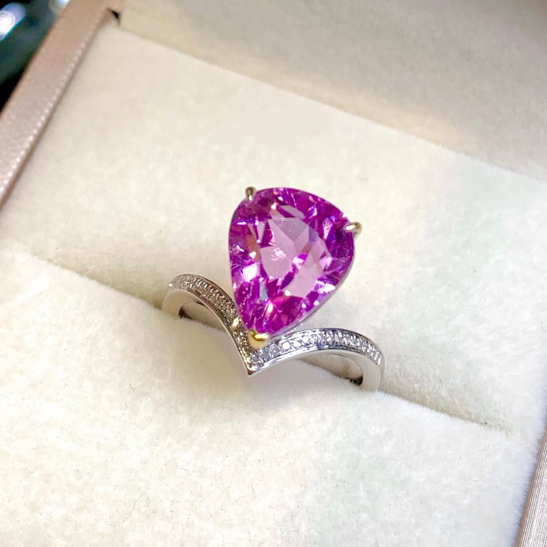 14k Gold 6.5 Ct Natural Kunzite & Diamond Ring - 4