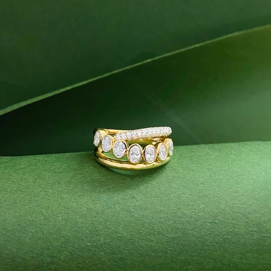 14k Gold 1.2 Ctw Natural H Diamond Ring: Ref:231096014 // gold content:14k gold // ring size:7. 25us // // main gemstone:diamond // shape:oval // carat weight:0. 9ct // clarity grade:vs-si // color:h // treatment:natural // // adjacent