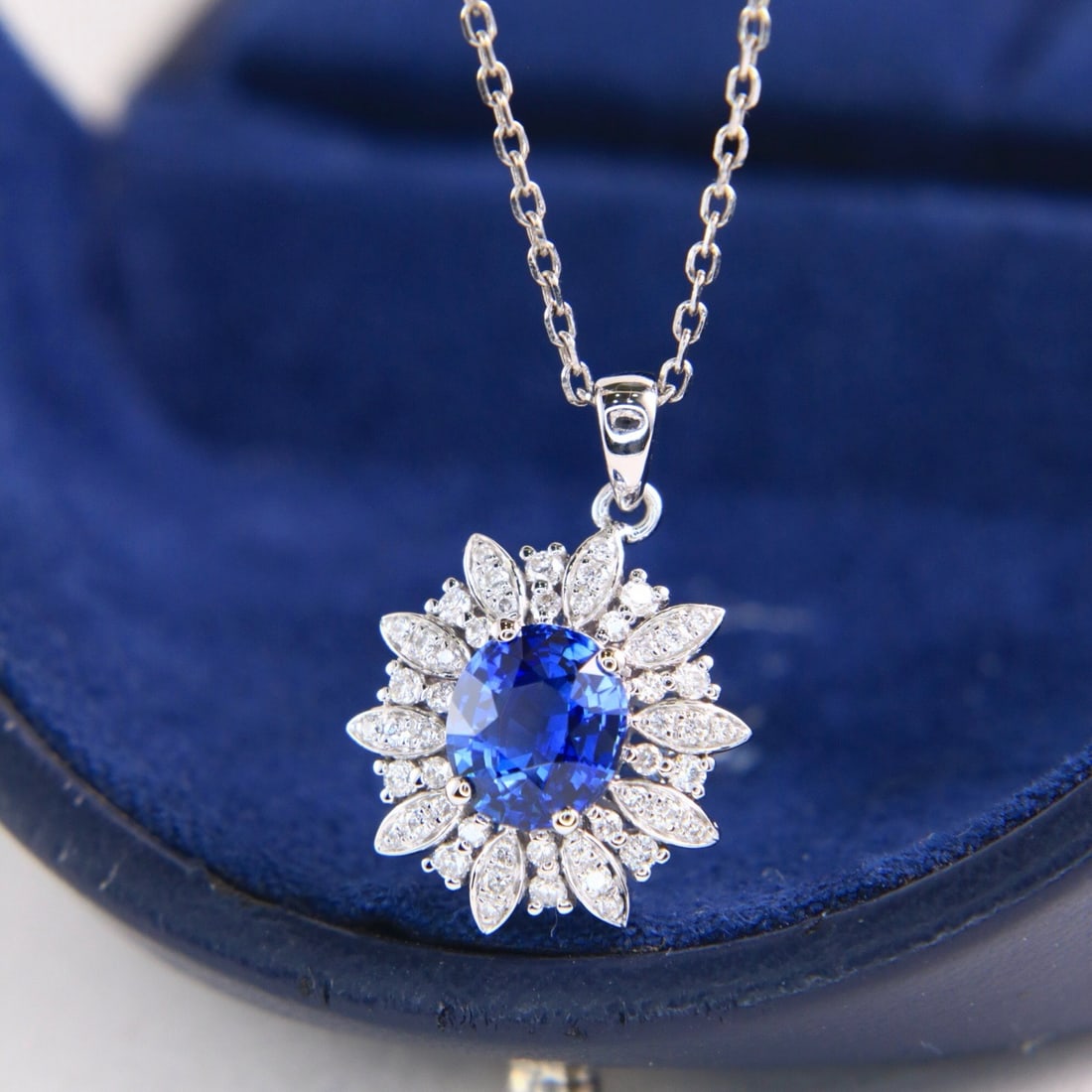 14k Gold 1.62 Ctw Natural Sapphire & Diamond Necklace - 2