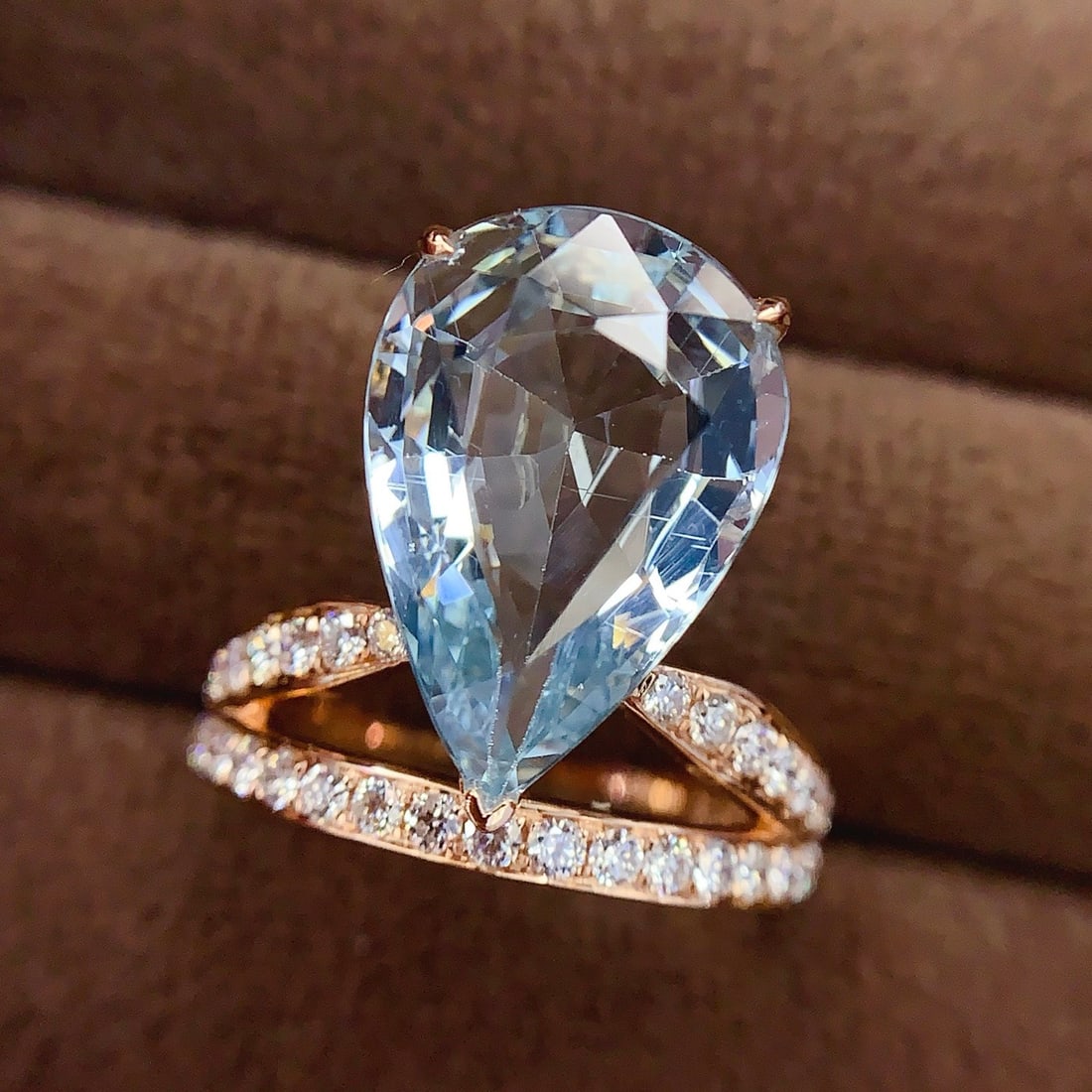 14k Gold 5.69 Ct Natural Aquamarine & Diamond Ring - 3