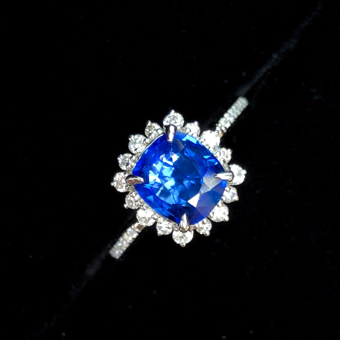 14k Gold 1.89 Ctw Natural Sapphire & Diamond Ring - 3