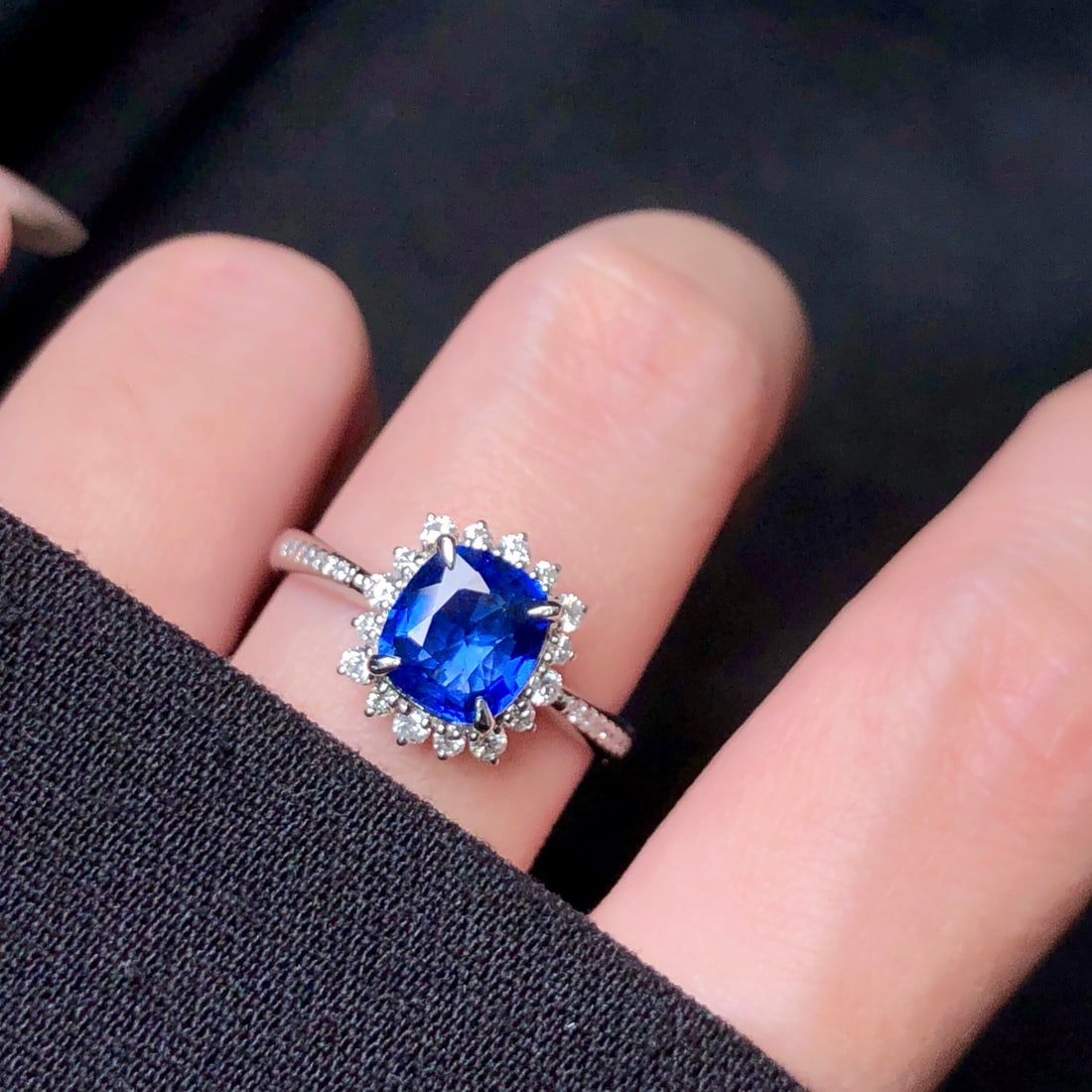 14k Gold 1.89 Ctw Natural Sapphire & Diamond Ring - 6