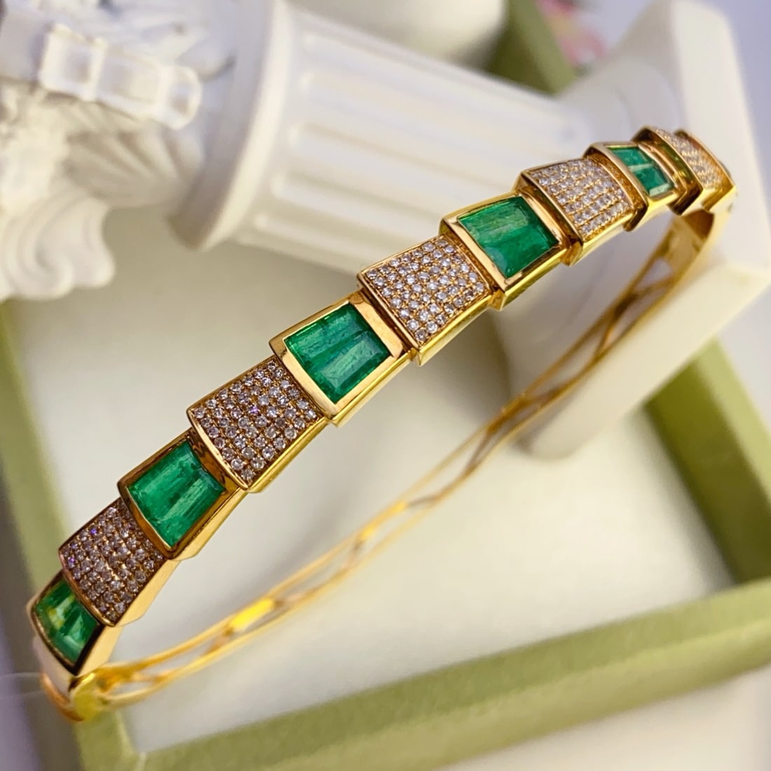 14k Gold 3.30 Ct Natural Emerald & Diamond Bangle - 3