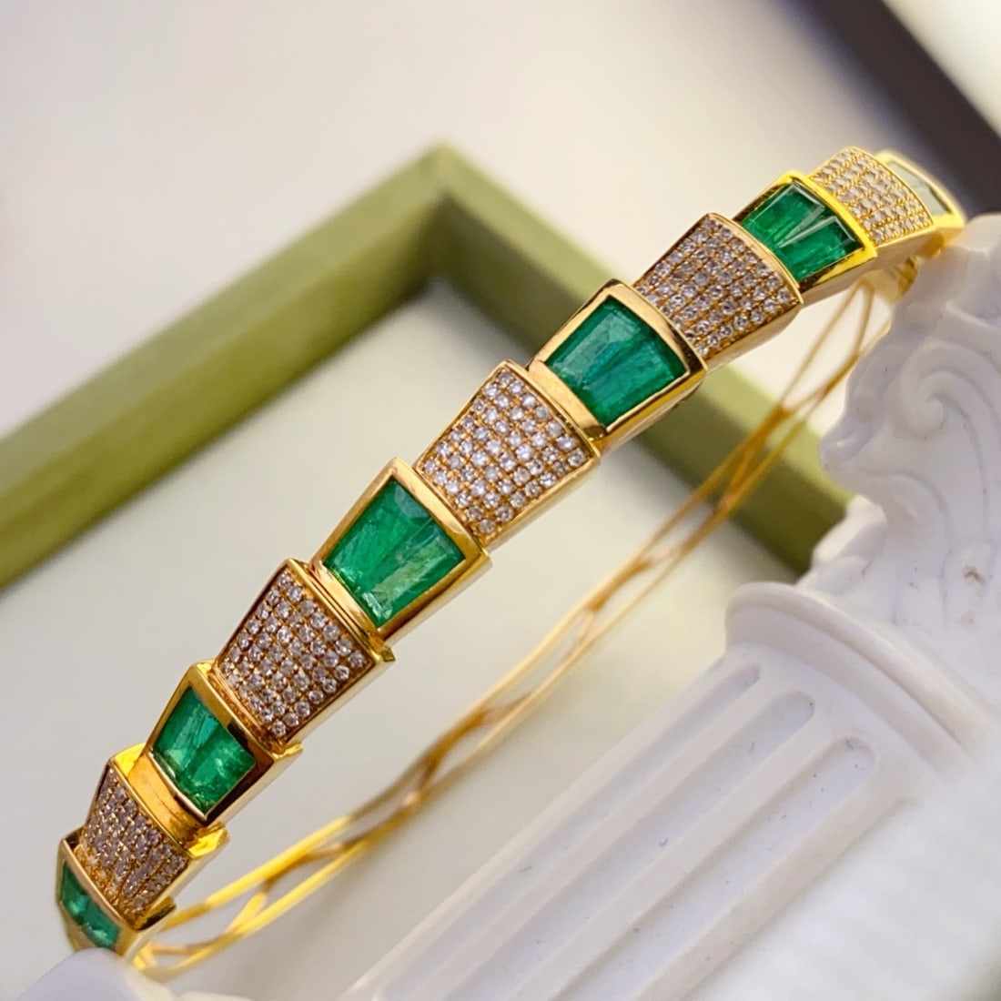 14k Gold 3.30 Ct Natural Emerald & Diamond Bangle - 4