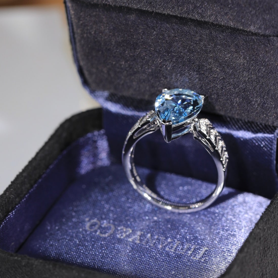 14k Gold 4.21 Ct Natural Aquamarine & Diamond Ring - 7
