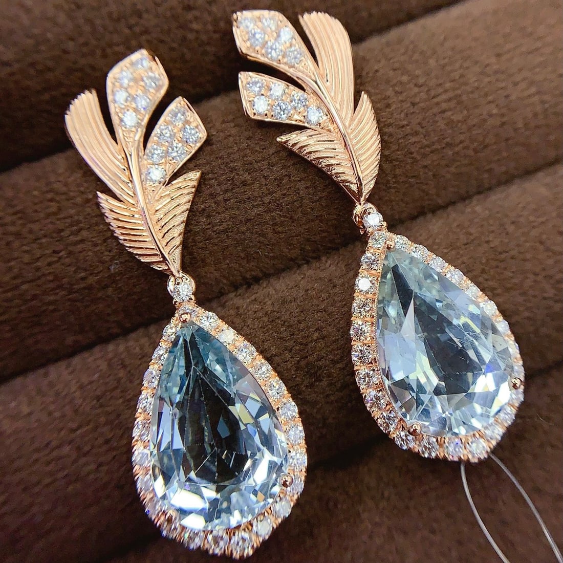 14k Gold 9.6 Ct Natural Aquamarine & Diamond Earrings - 2