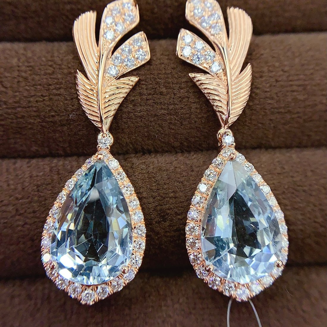 14k Gold 9.6 Ct Natural Aquamarine & Diamond Earrings - 3