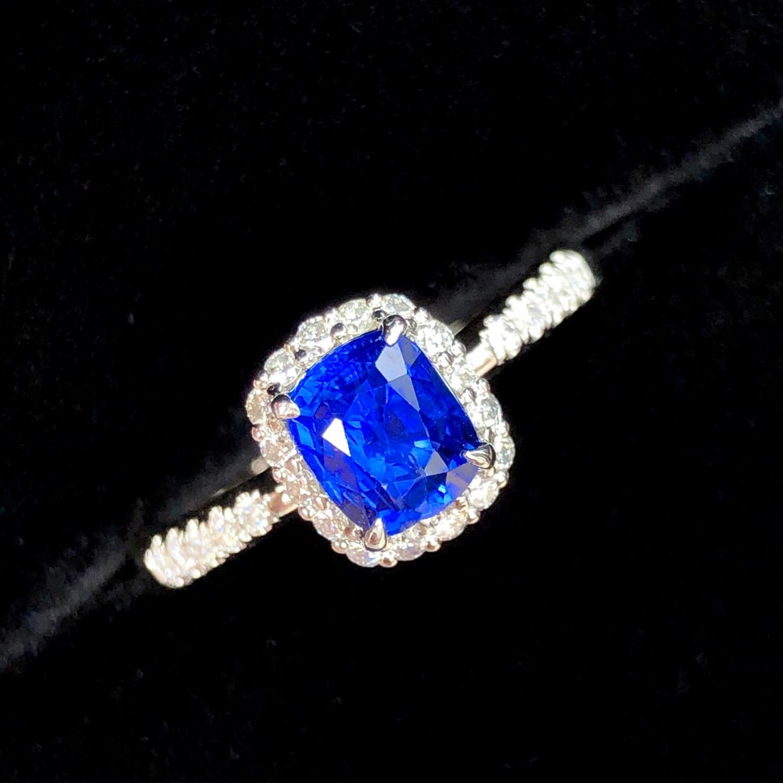 14k Gold 1.59 Ctw Natural Sapphire & Diamond Ring - 4