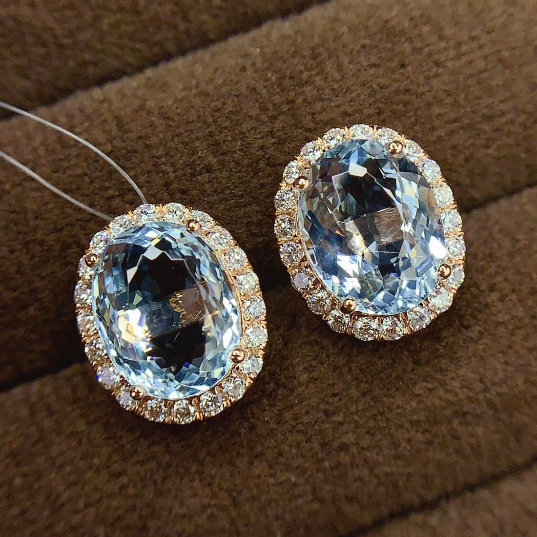 14k Gold 5.94 Ct Natural Aquamarine & Diamond Earrings - 4