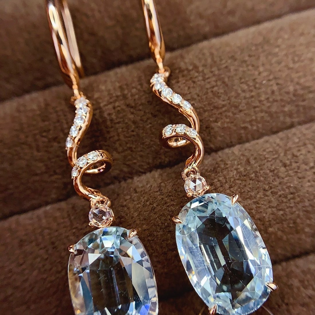14k Gold 8.9 Ct Natural Aquamarine & Diamond Earrings - 2
