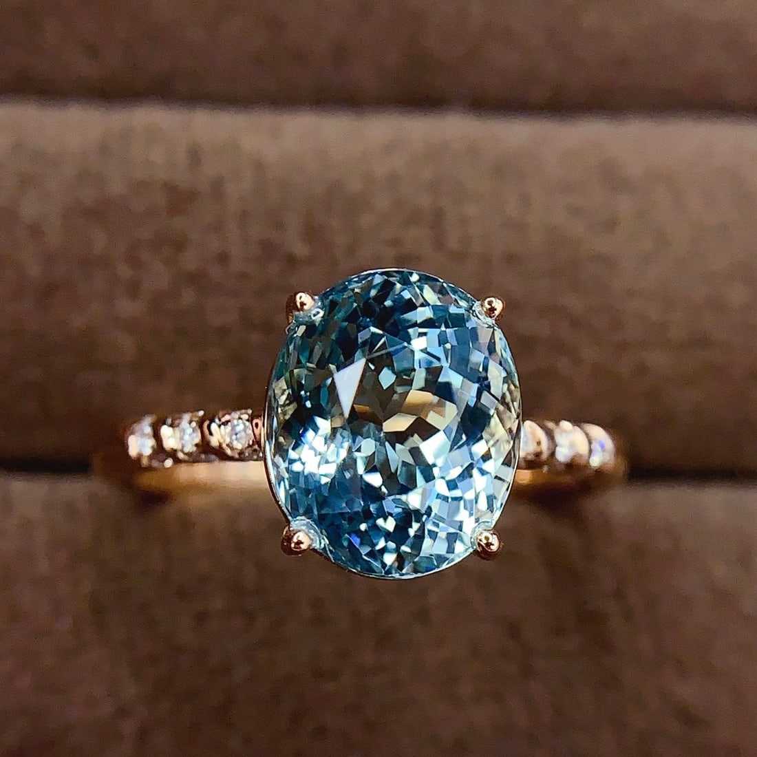 14k Gold 3.73 Ct Natural Aquamarine & Diamond Ring - 4