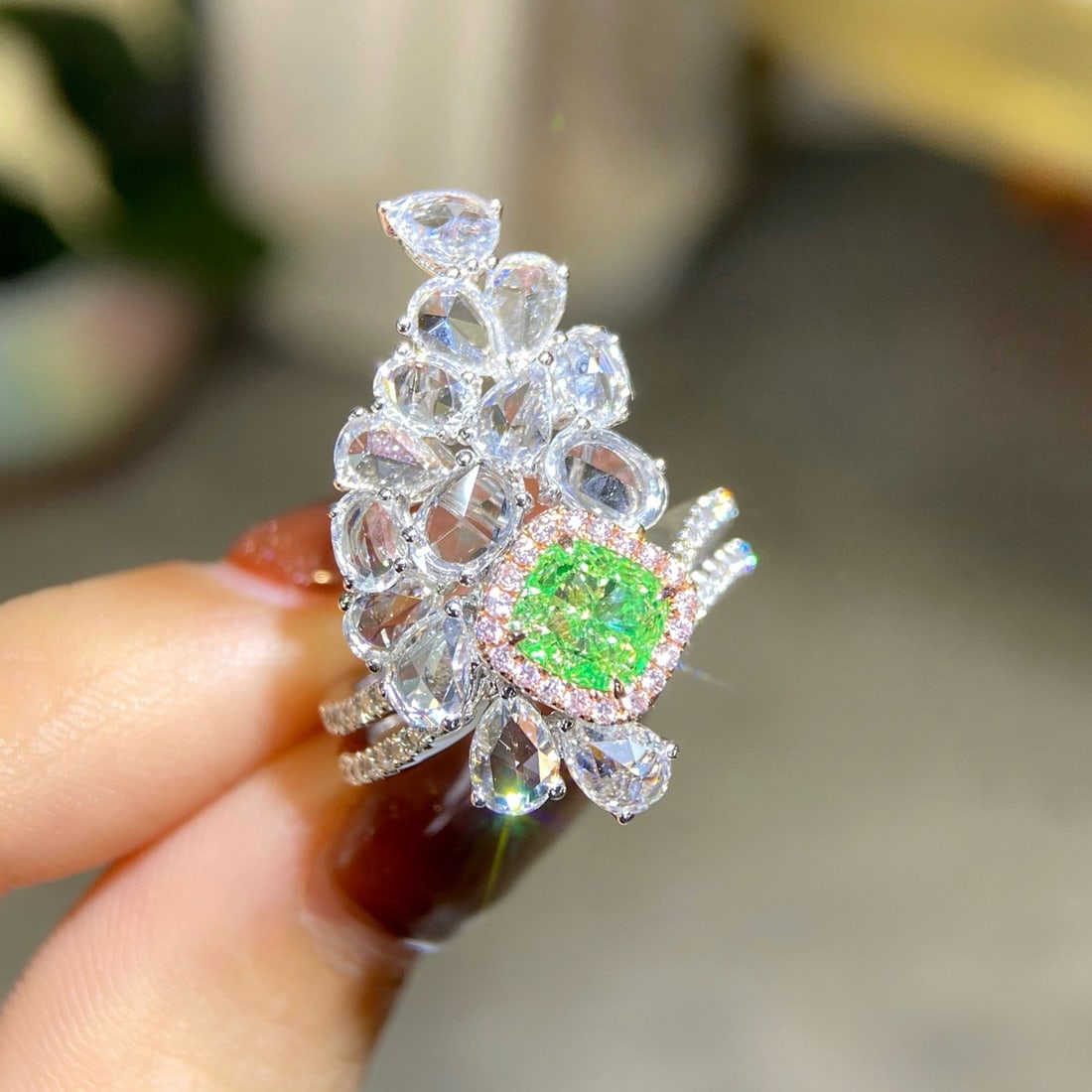 Gia Certified 14k Gold 2.38 Ctw Natural Green Diamond & Diamond Ring: Ref:231096130 // gold content:14k gold // ring size:7. 25us // // main gemstone:green diamond // certified:gia // shape:cushion // carat weight:1. 01ct // clarity grade:si2 // color:green //